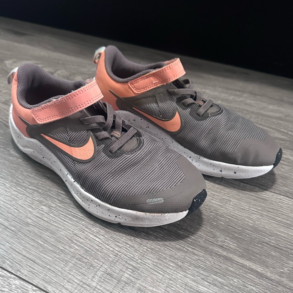 Nike Downshifter 12 Shoes- size 3 kids